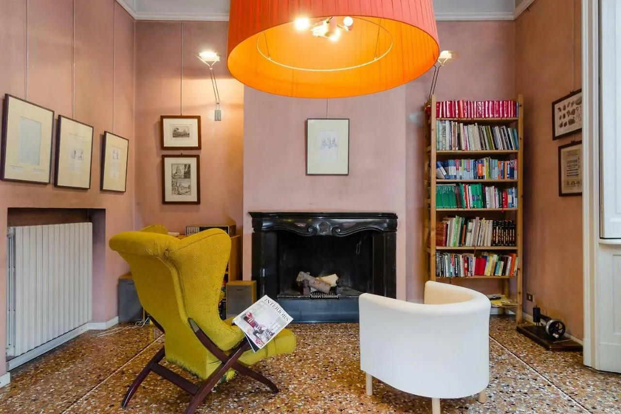 Hintown Charming Villa Милан